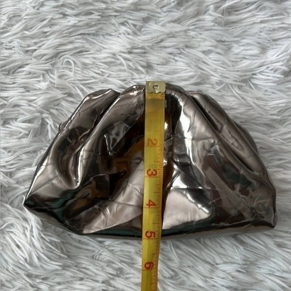 Bottega Veneta The Pouch Mini Metallic Leather Clutch NWT - Picture 8 of 12